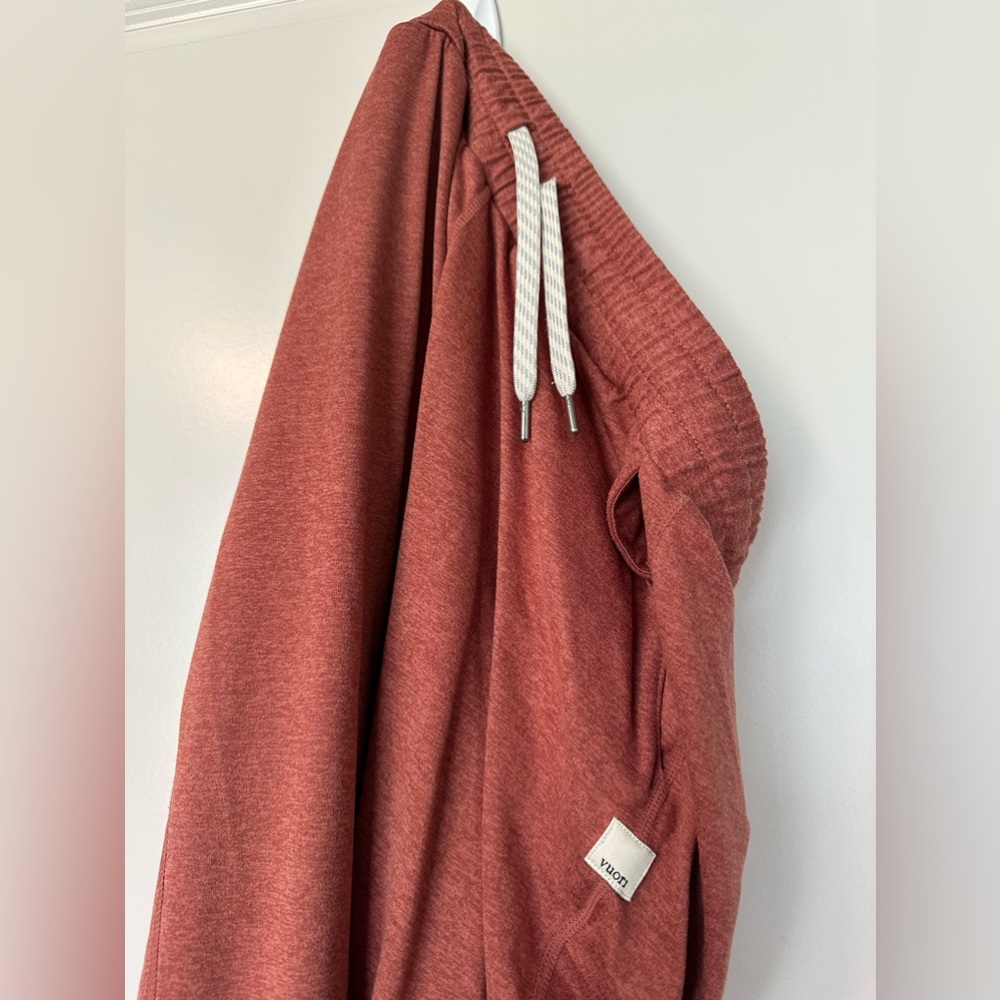 Vuori Performance Joggers!